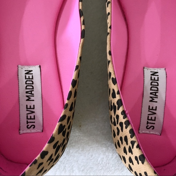 NWOT Steve Madden Girls Tan Flats with Hearts - Picture 2 of 6